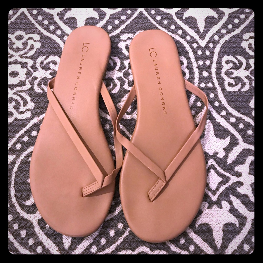 LC Lauren Conrad Nude Flip Flops